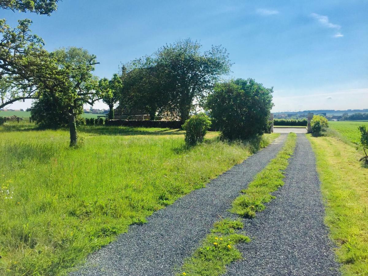 Galerie, Tumulus De La Hogue Hotel Fontenay-le-Marmion Eksteriør billede